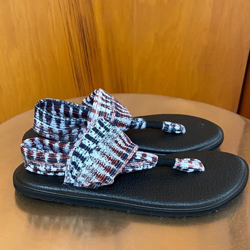 Sanuk Multicolor Fabric Yoga Sandals Aztec Tribal Casual Beach Vacation Everyday